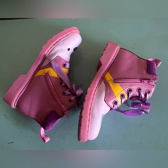 Doc Dr Martin SPECIAL EDITION- Adventure Time Princess PINK Boots Size 5 - Picture 4 of 16